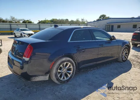 2015 Chrysler 300 Limited из США, поврежденный, VIN 2C3CCAAG0FH743773